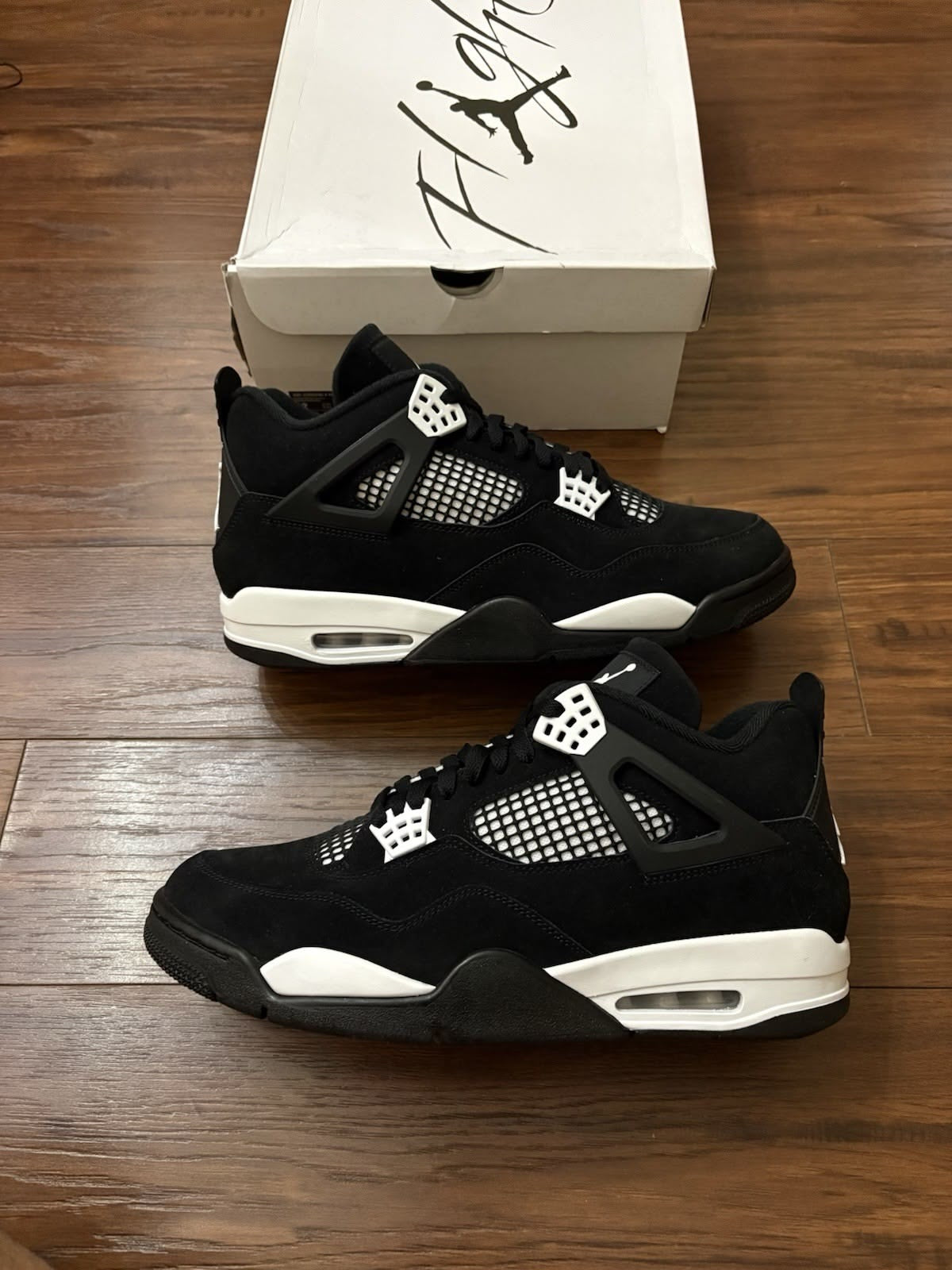 Air Jordan 4